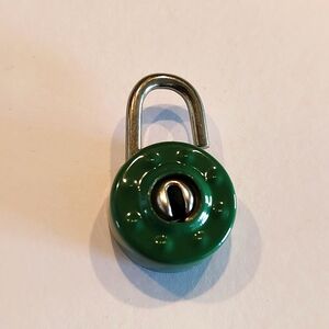 Dark green metal padlock 2 keys Y2K